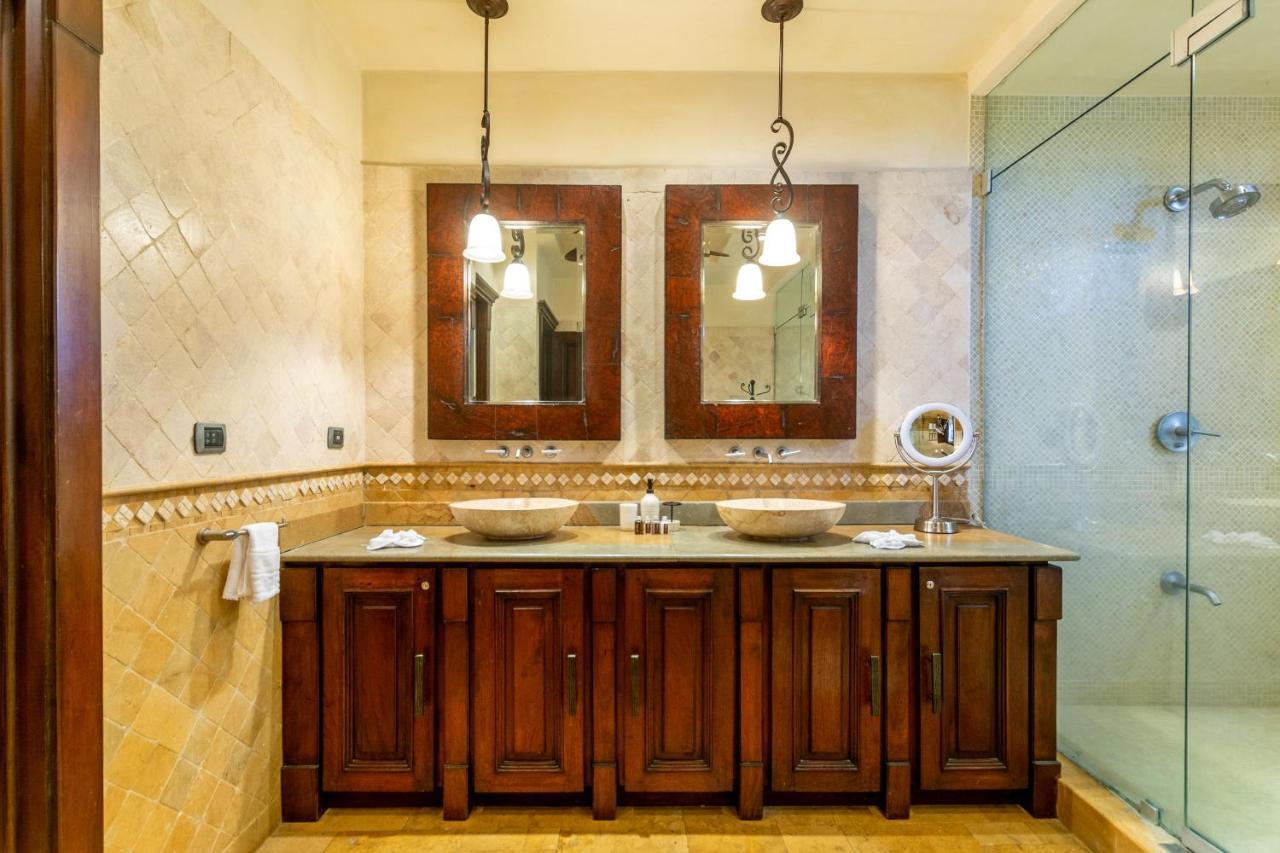 Holiday home Mediterranean-style Flamingo Mansion Offers The Ultimate In Beachfront Luxury *
