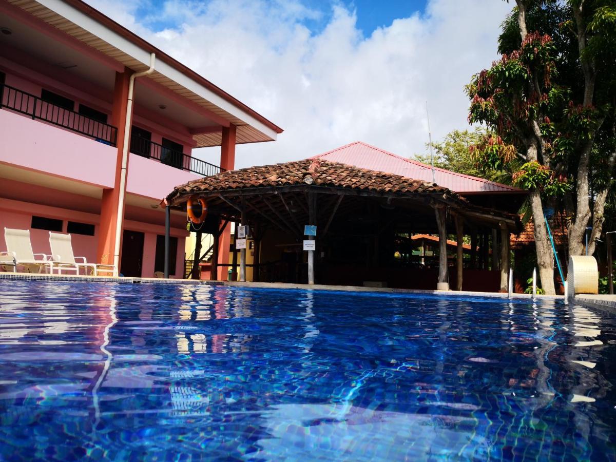 Nany Hotel 2*
