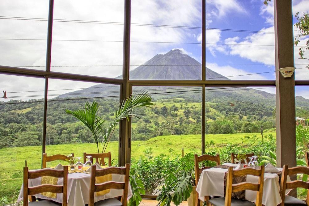 Montana De Fuego All Inclusive Hotel
