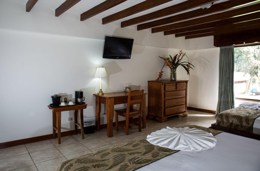 Hotel Laguna & Club Jaco