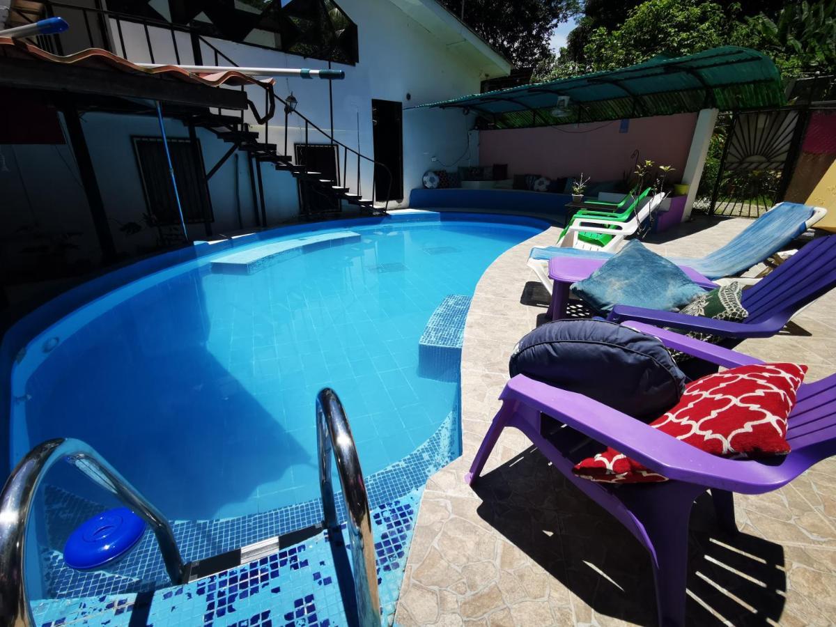 Cabinas Cafe Del Mar Hotel *