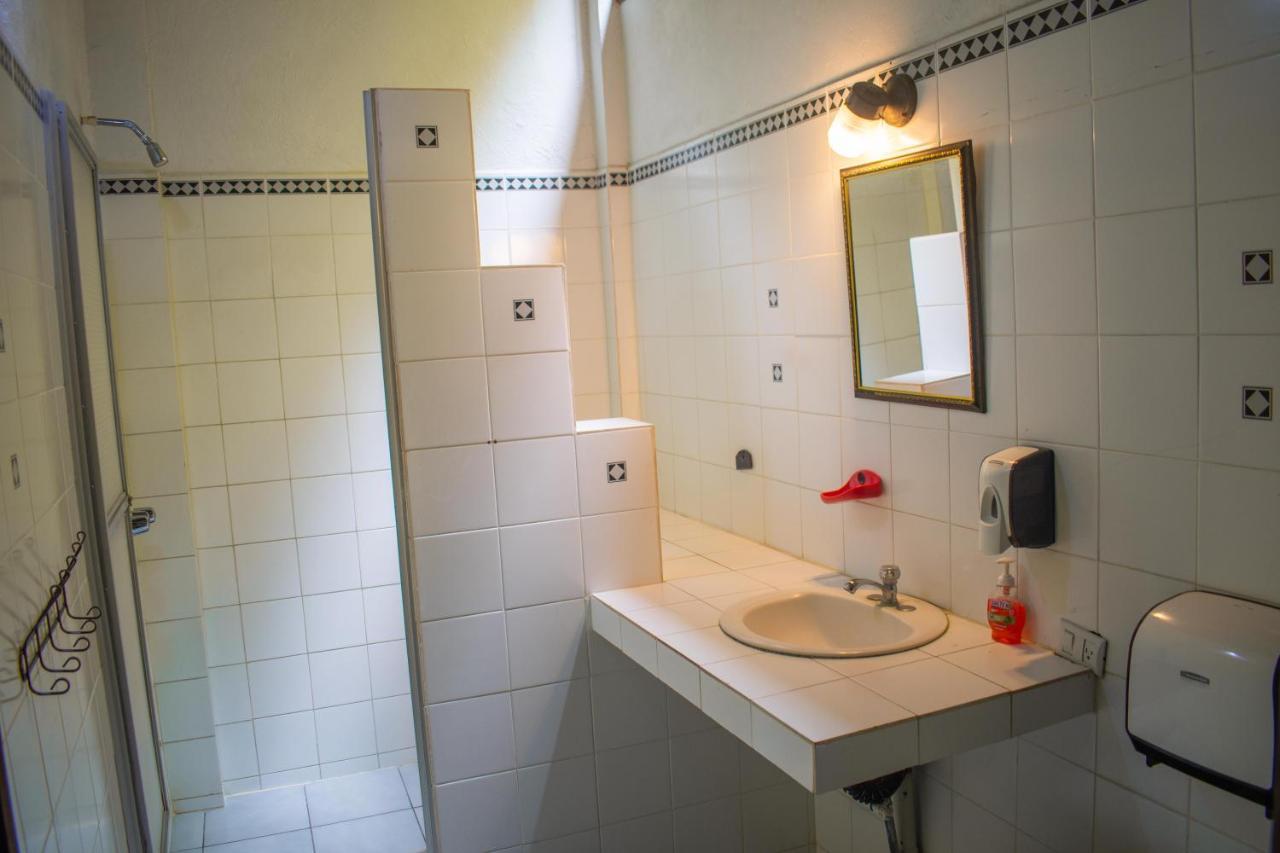 Plinio Hostel Manuel Antonio