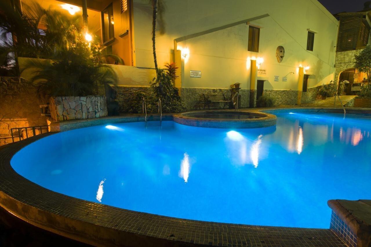 Hotel Adventure 4*