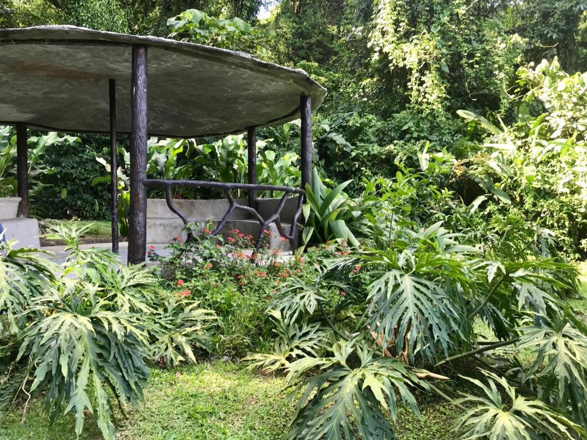 Arenal Roca Hotel *