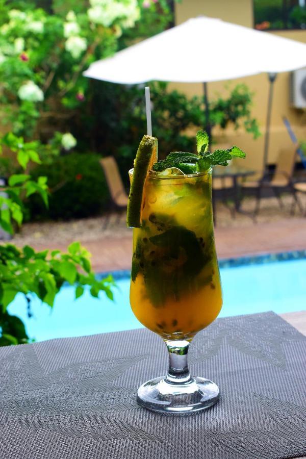 Margarita And Tour Operator Hotel Drake Bay