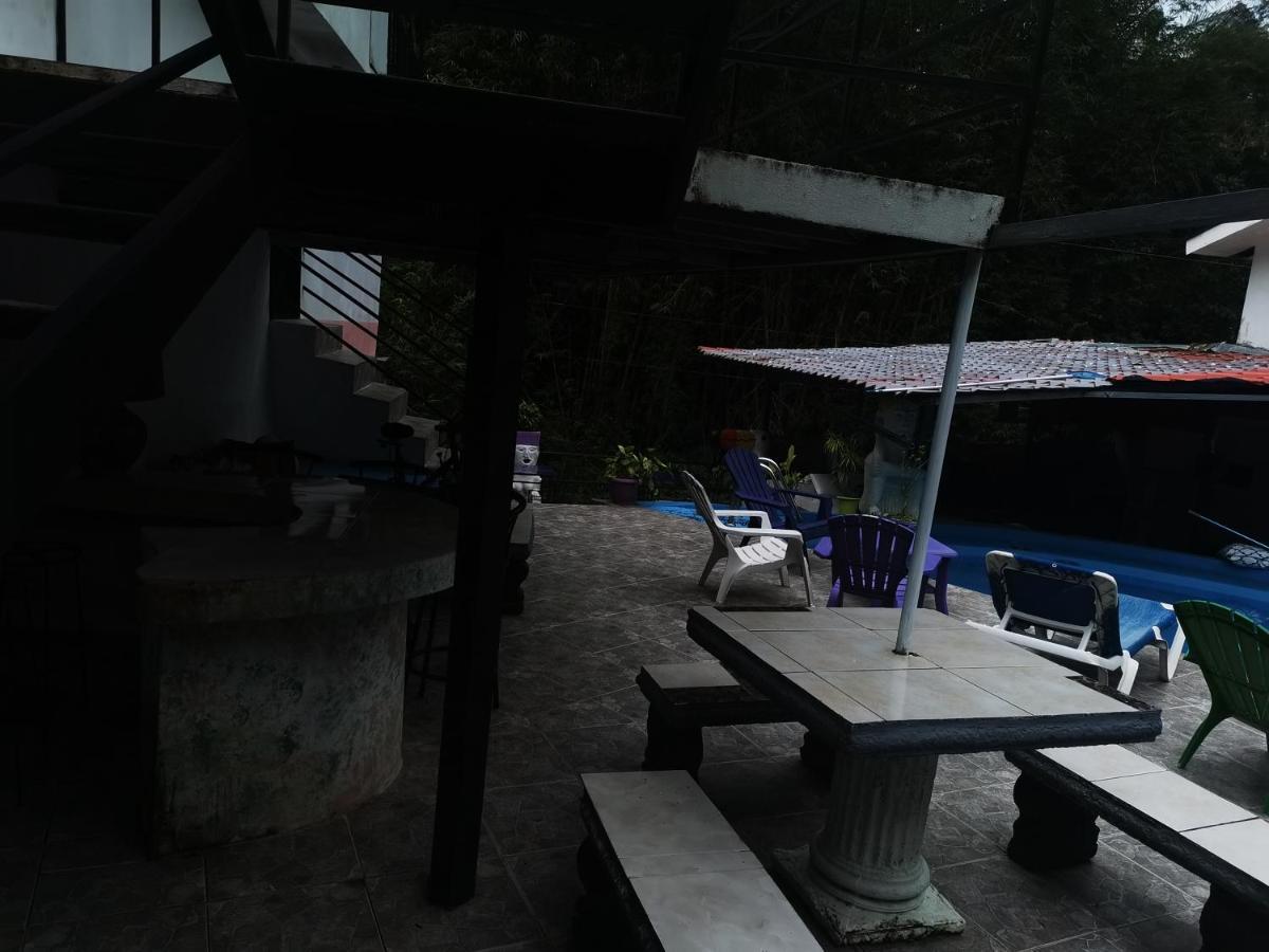 Cabinas Cafe Del Mar Hotel *