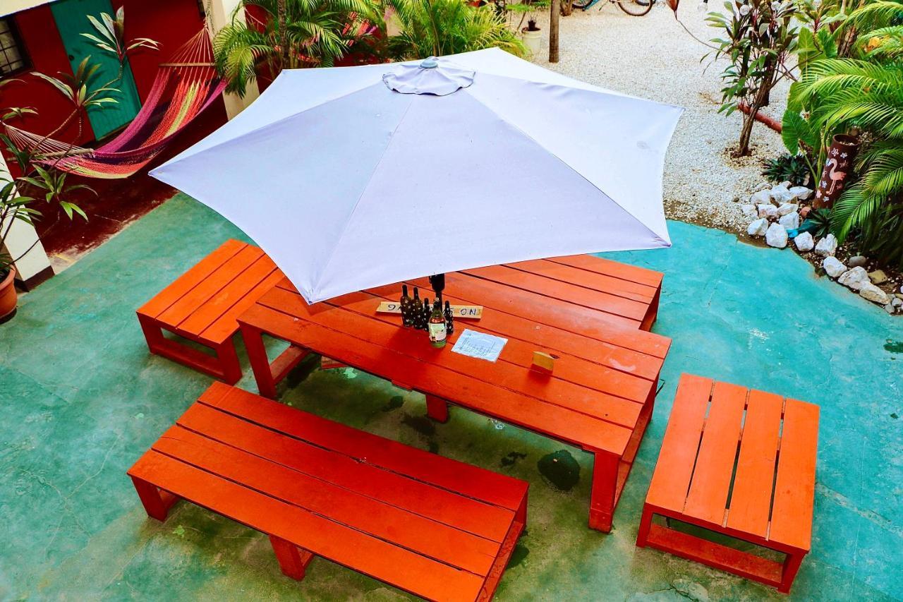 Blue Iguana Hotel