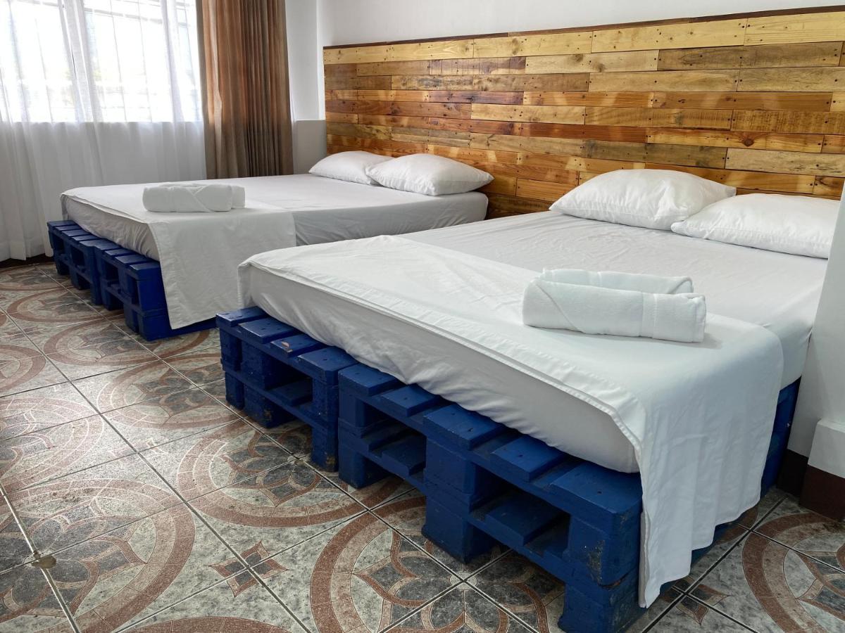 Hostel La Hacienda & Food