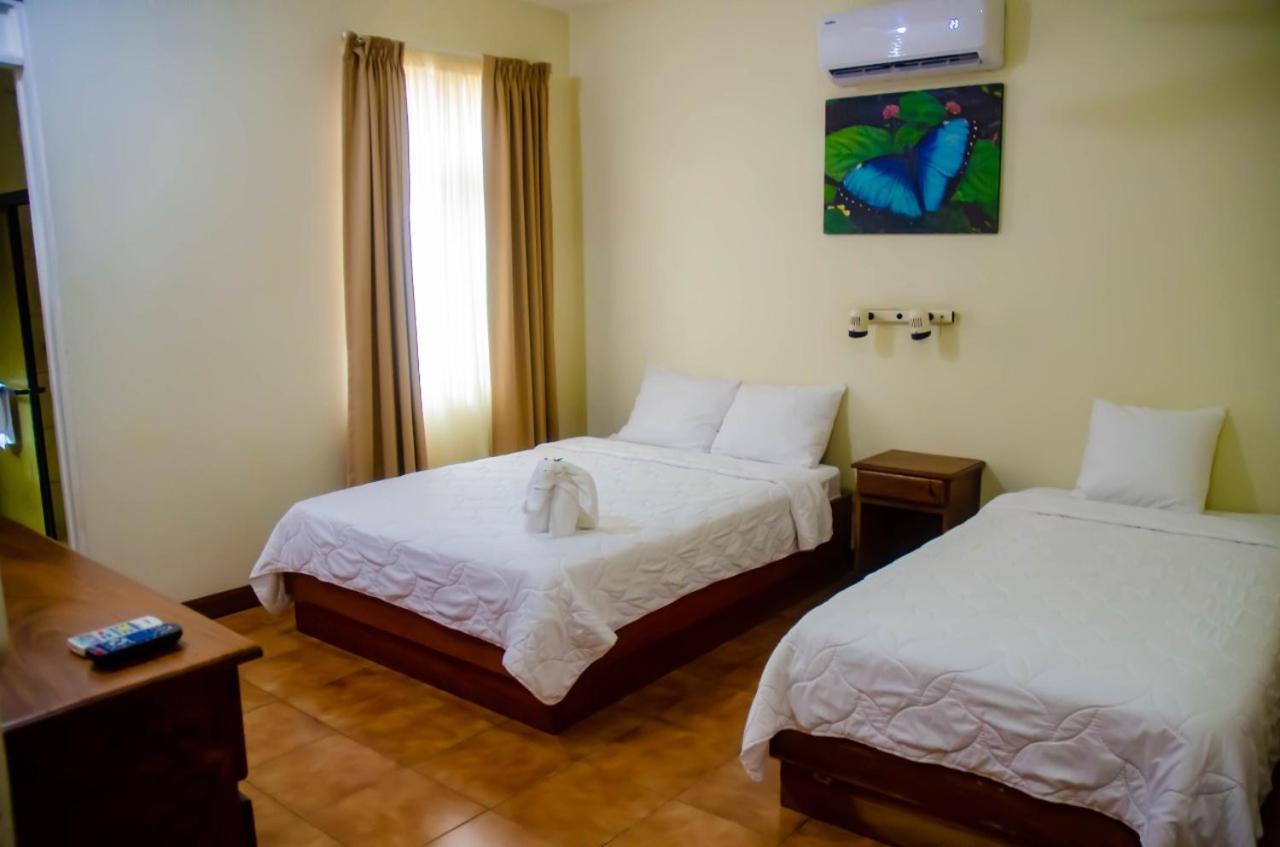 & Huetares Hotel Playa Hermosa (Guanacaste)