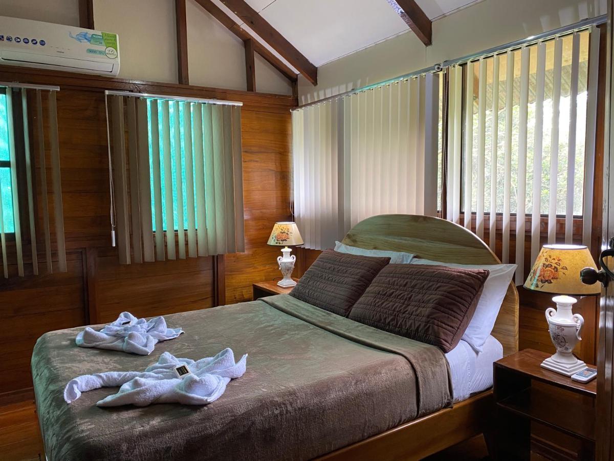 Cabana Ara Macao Lodge *