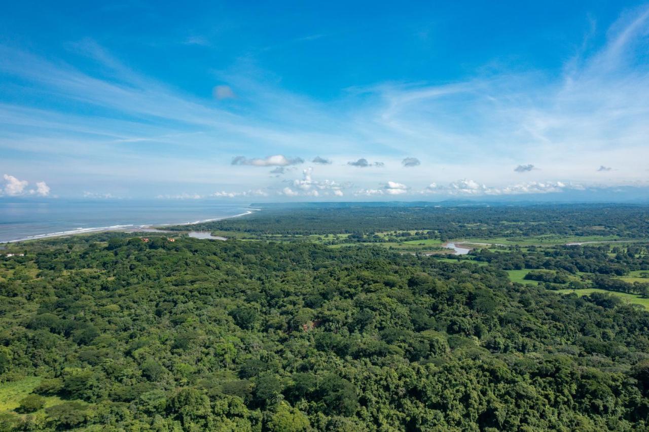 Lapas Jungle Village Tarcoles