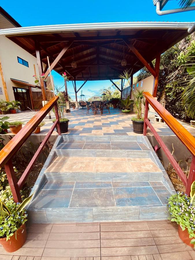 Margarita And Tour Operator Hotel Drake Bay