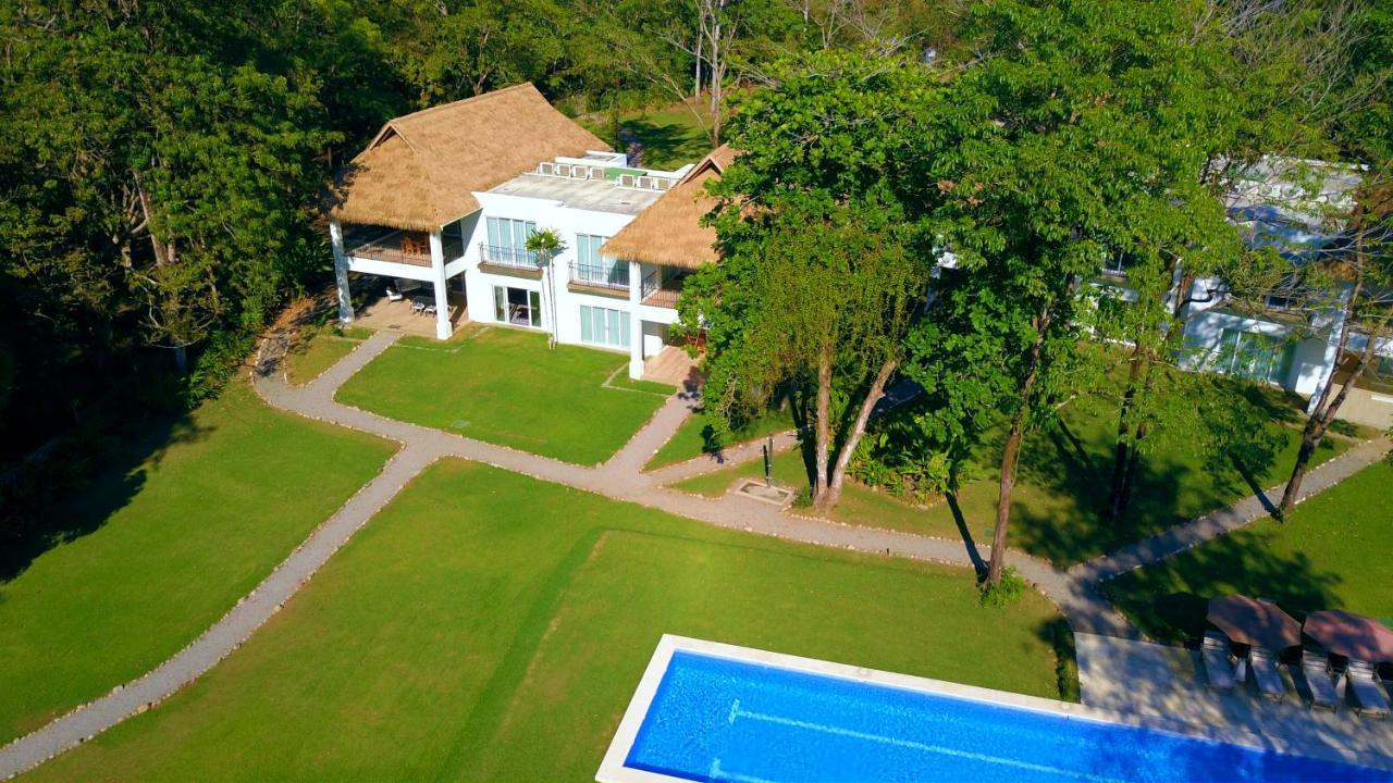 Pavones Point Pavones (Puntarenas)