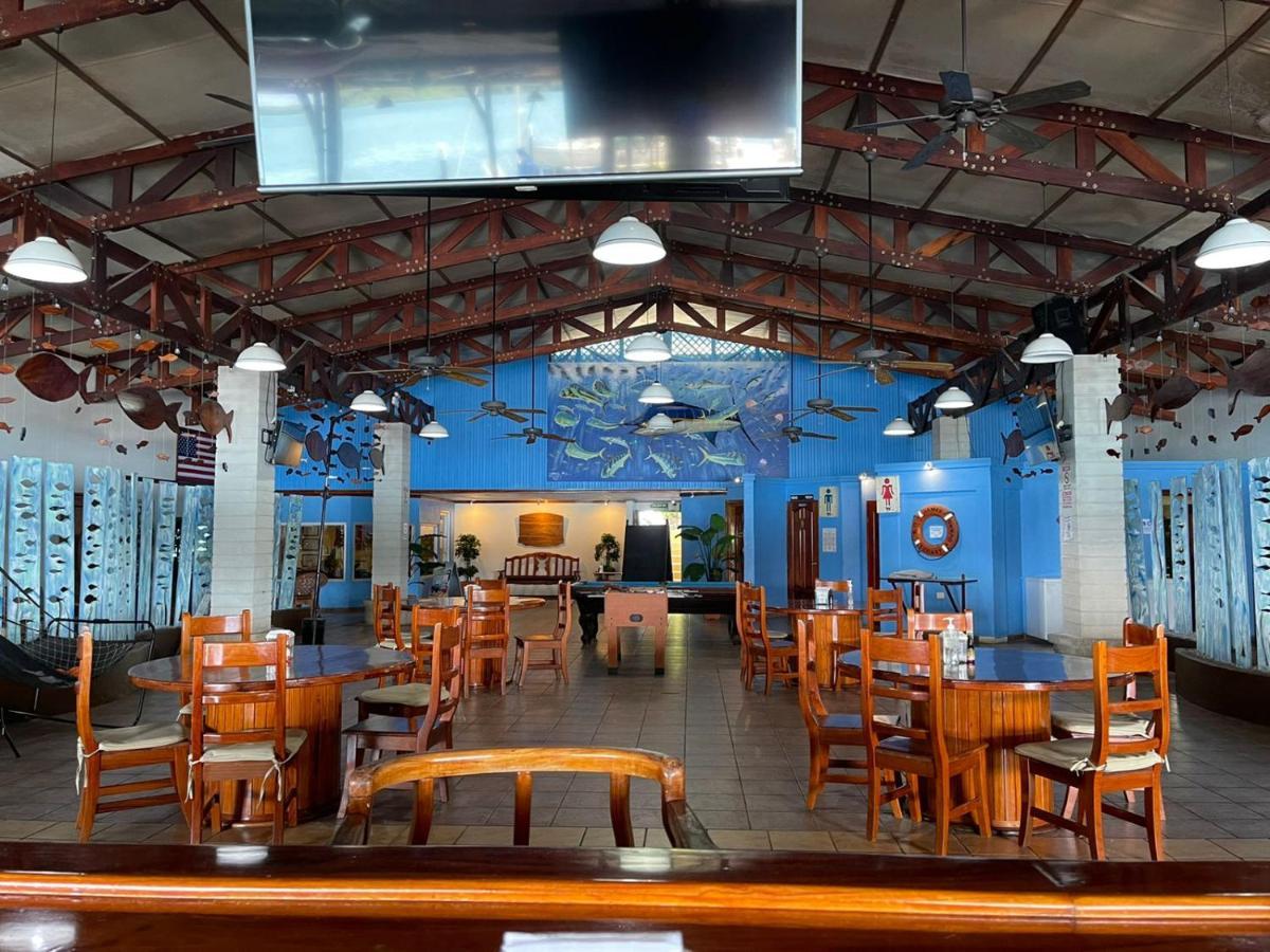 Hotel Fish Hook Marina Golfito