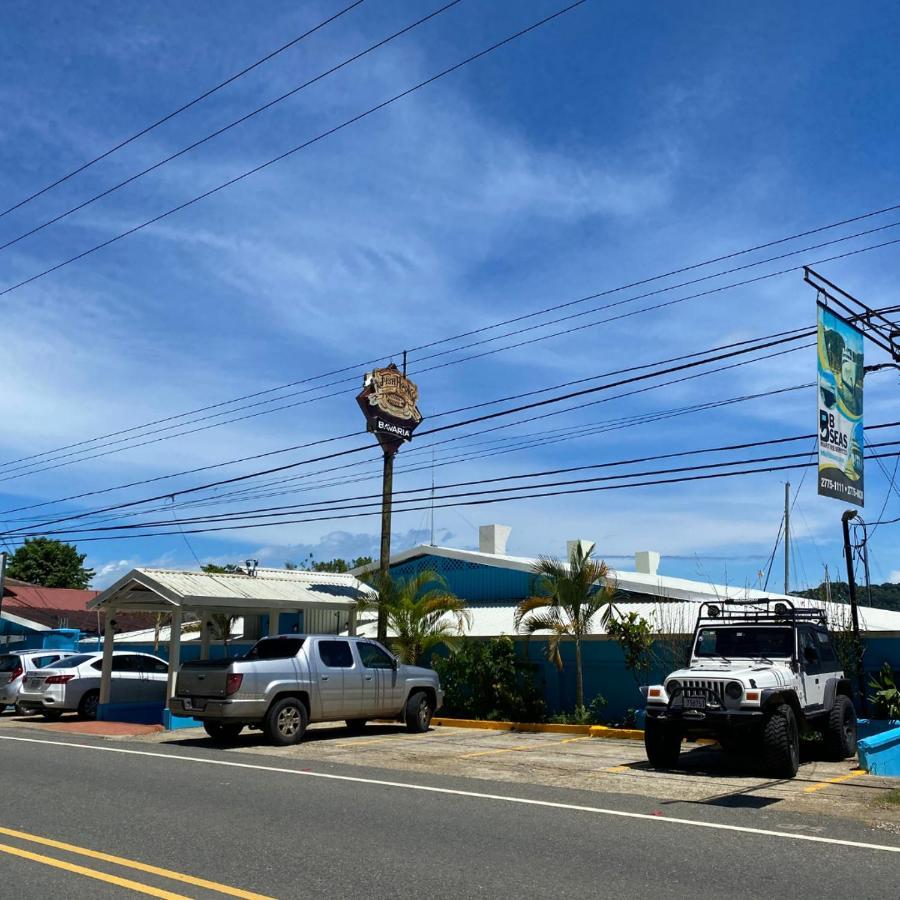 Fish Hook Marina Hotel