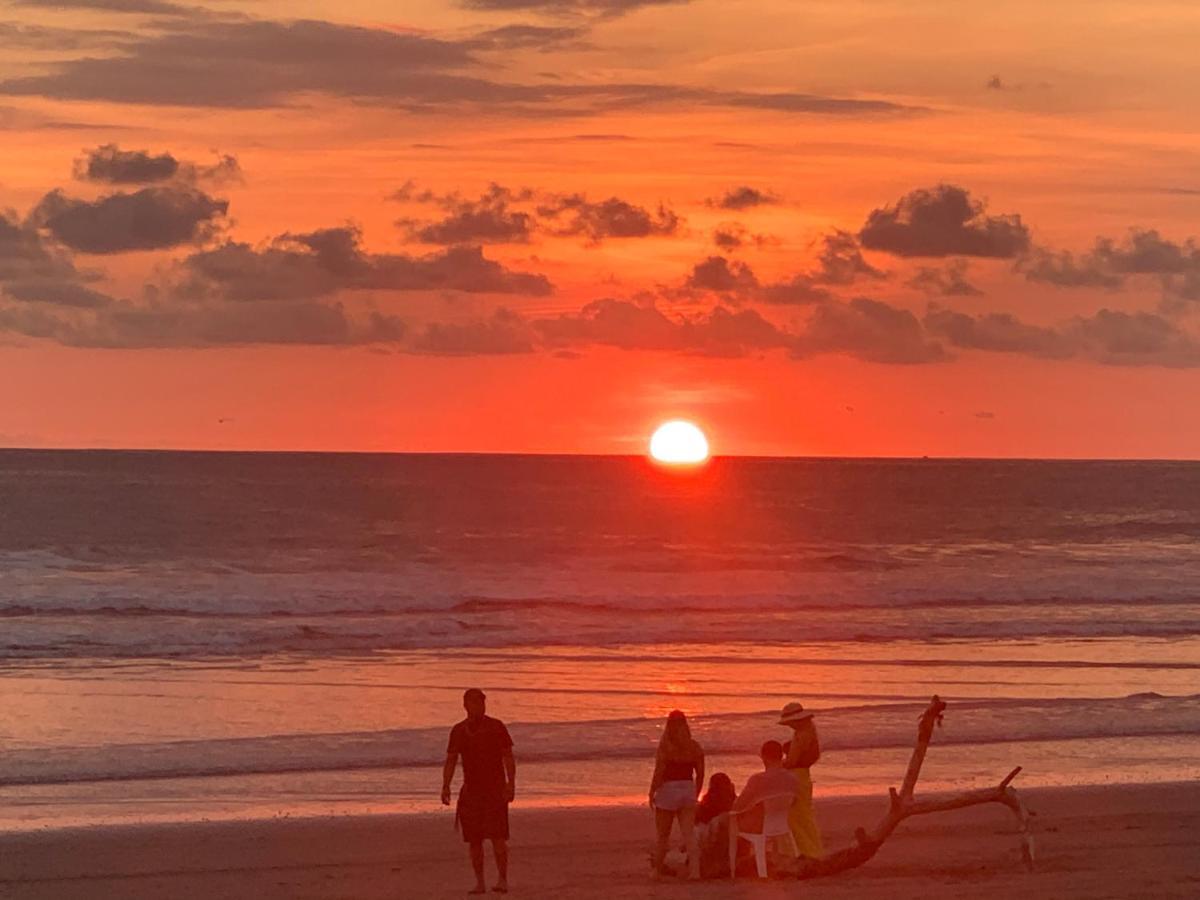 Miguel Surf Camp * Quepos