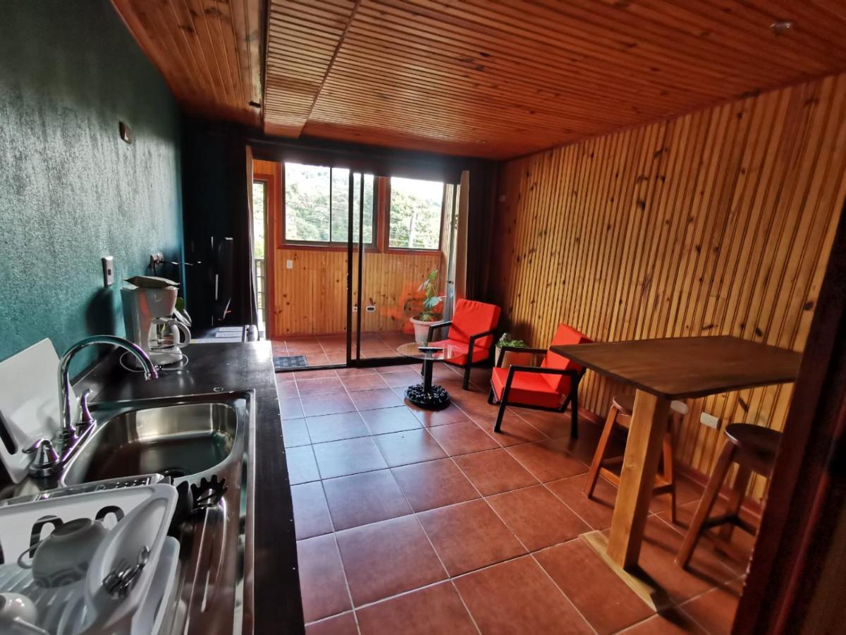 Golden Forest Bed & Breakfast 3*