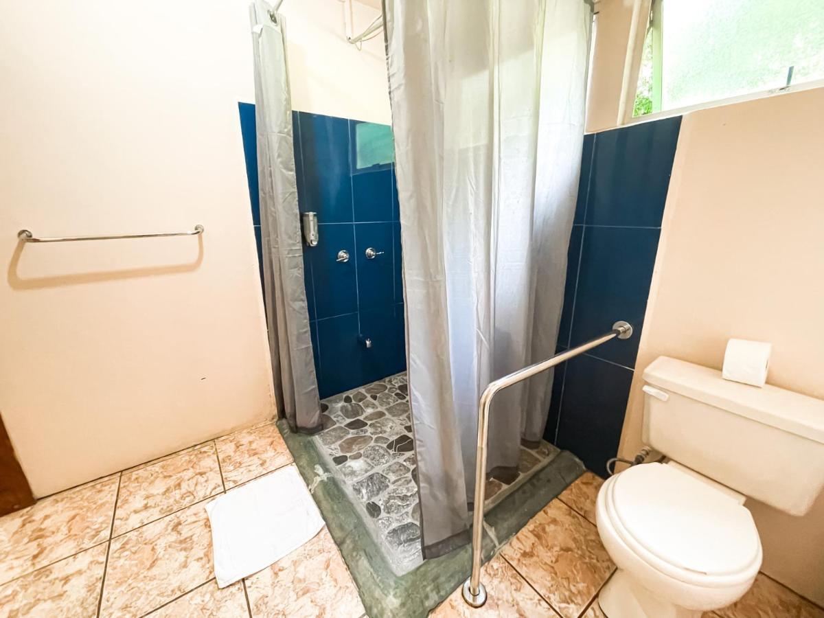 La Casa De La Montana Bed & Breakfast 2*