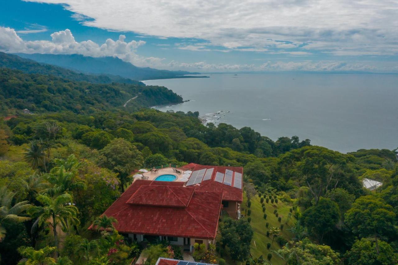 Alturas Villa *