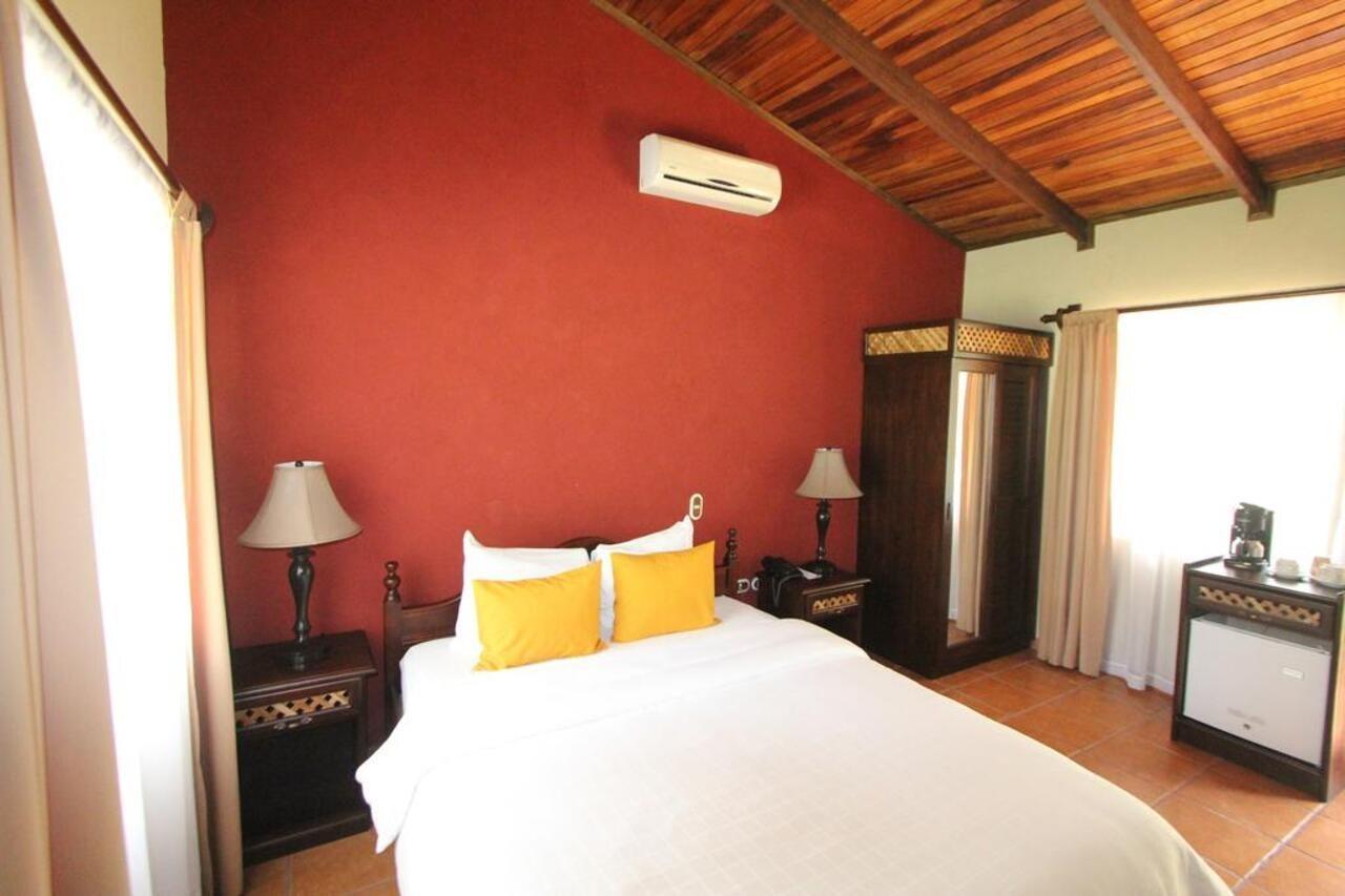 Hotel Lomas Del Volcan