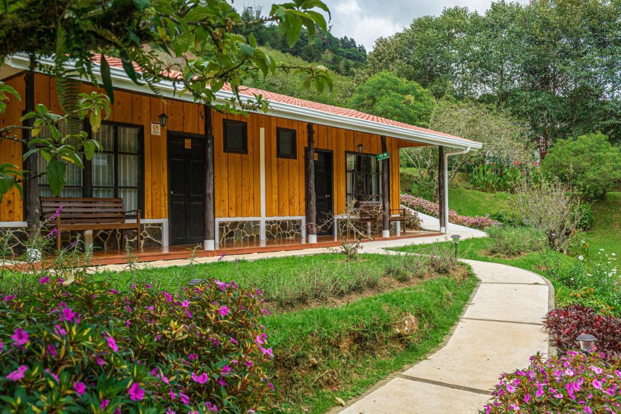 Lodge De Montana Suria