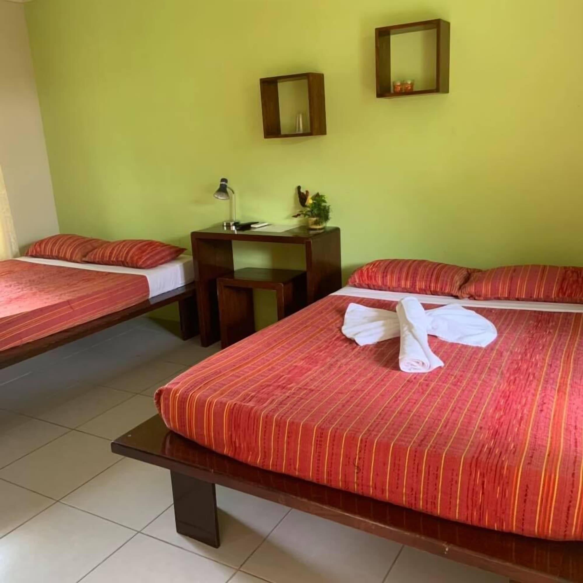 Hotel Colores Del Arenal 2*