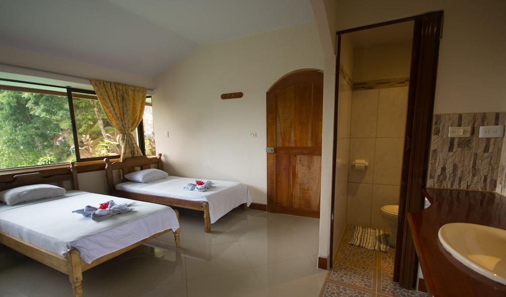 Hotel Rancho Corcovado 3*