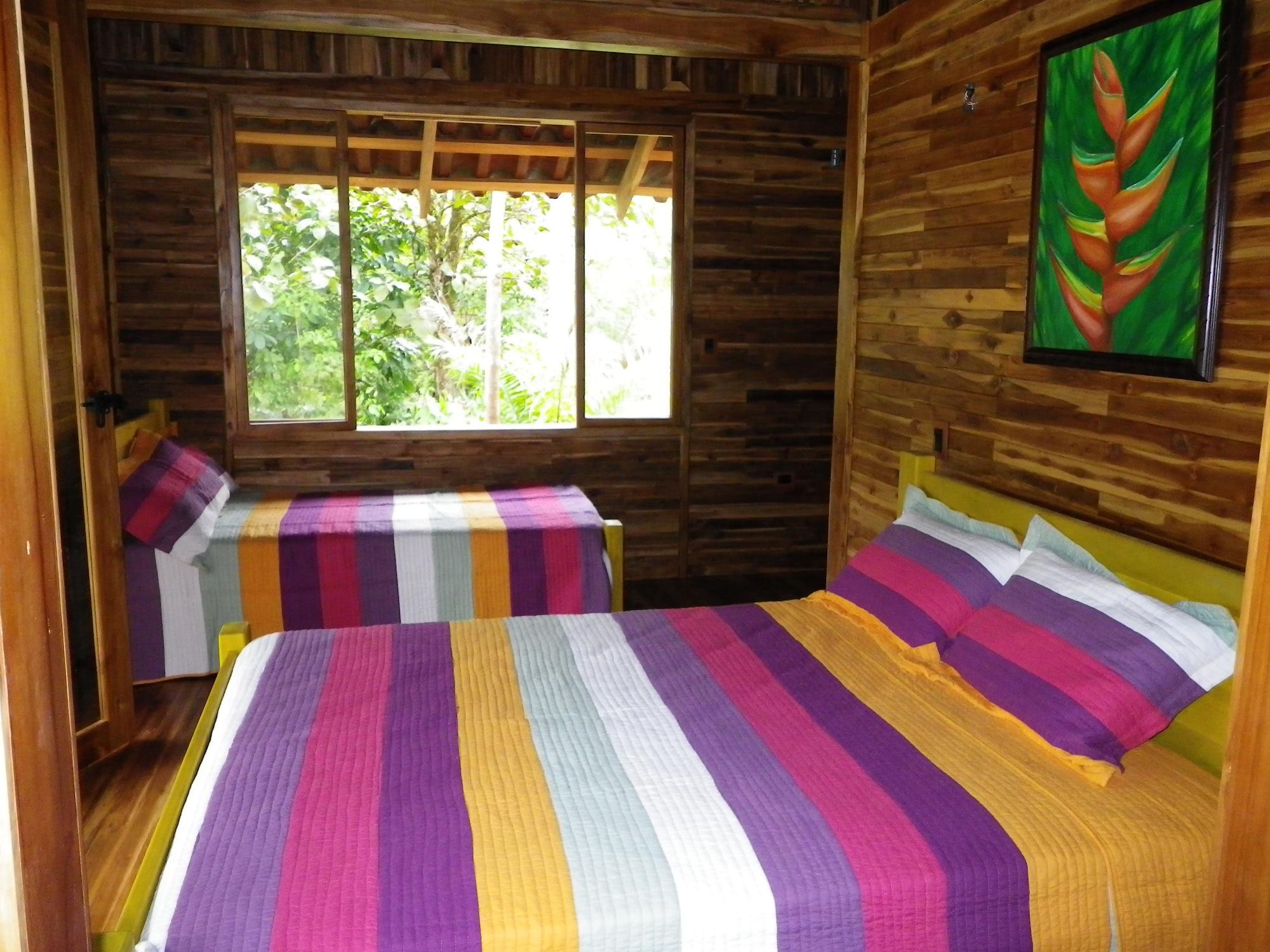Lodge Macaw Carara