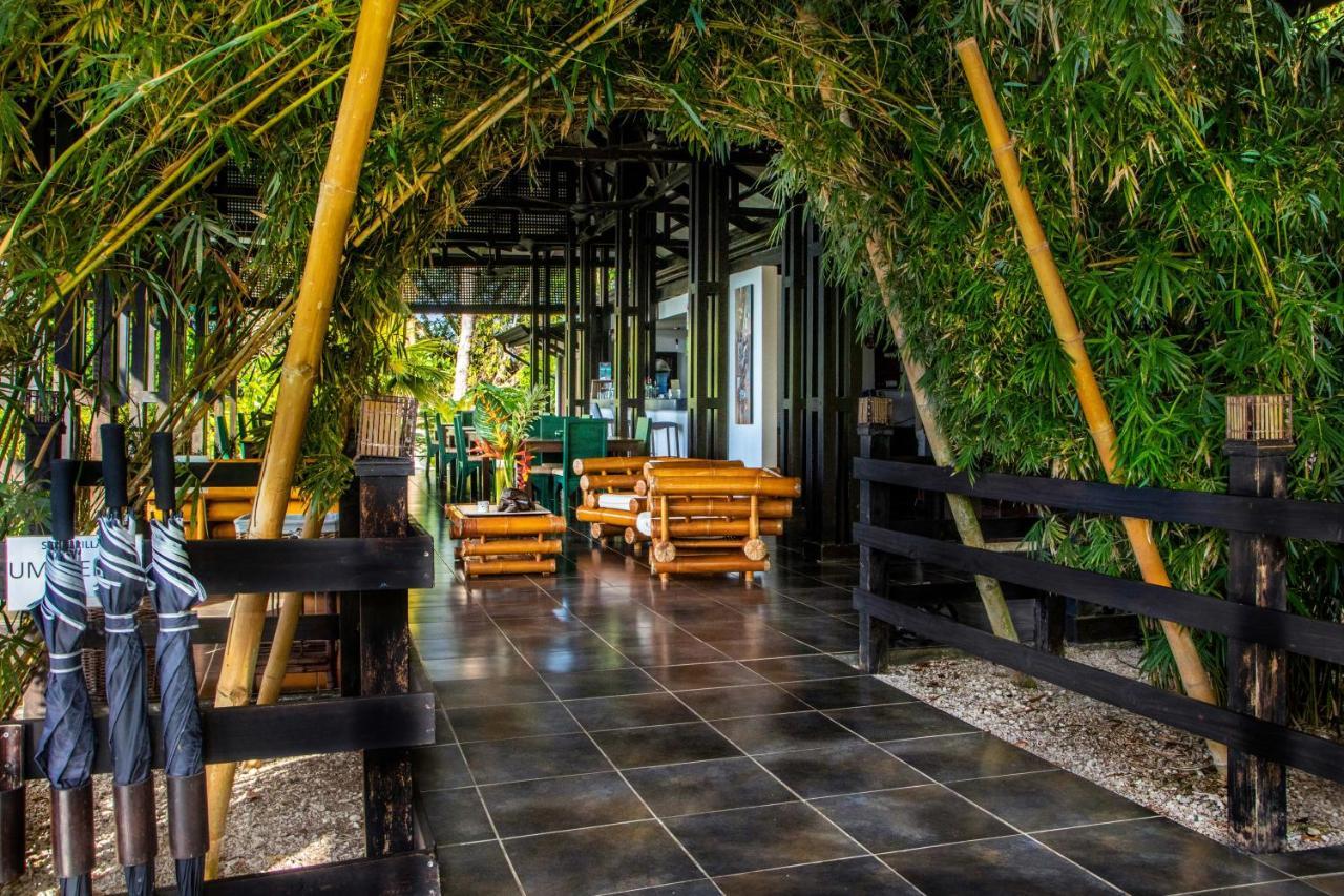 Tiki Rainforest - Adults Only *