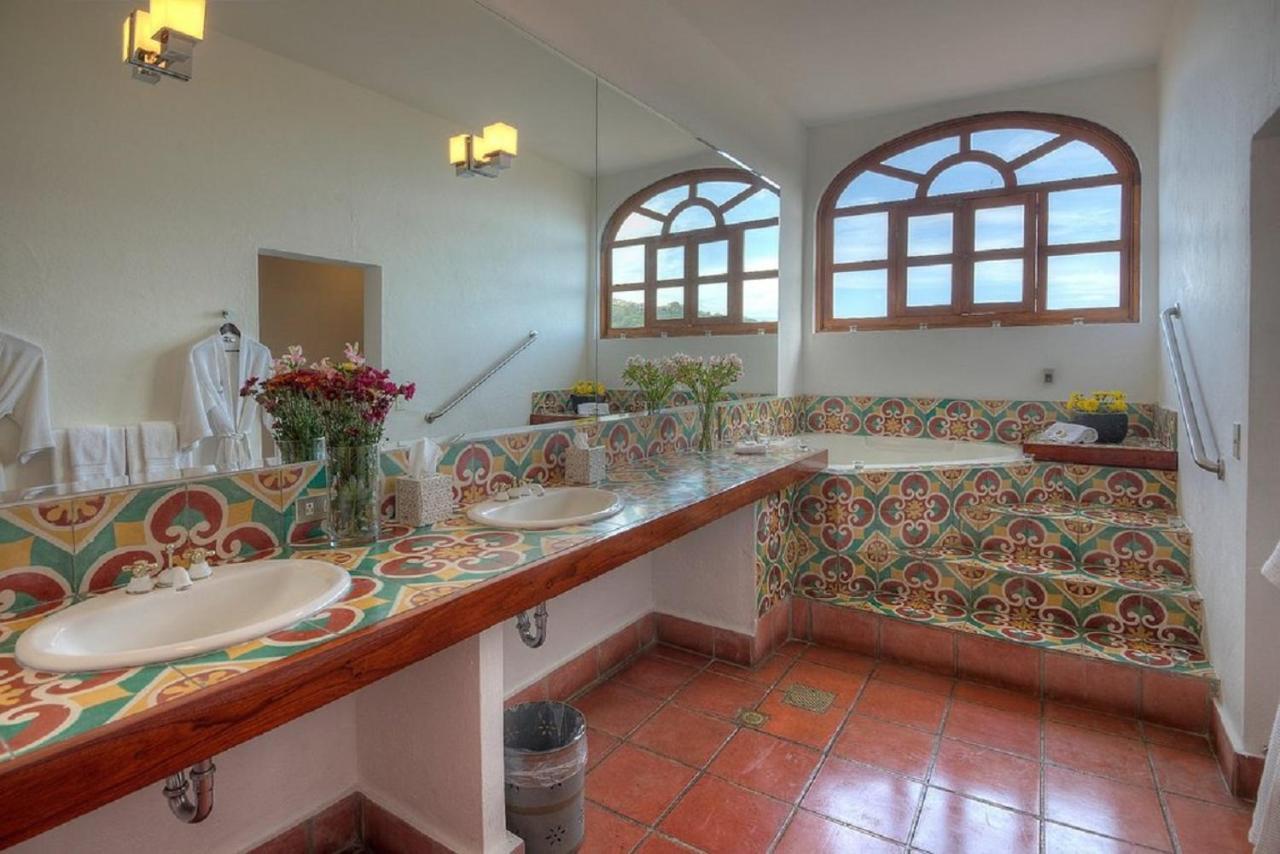 Alta Palomas 5*