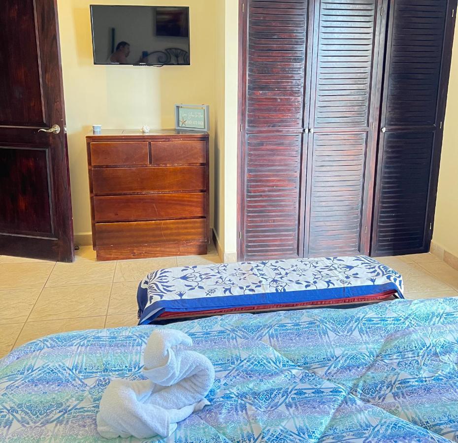 Beachfront Bahia Encantada L1 Apartment