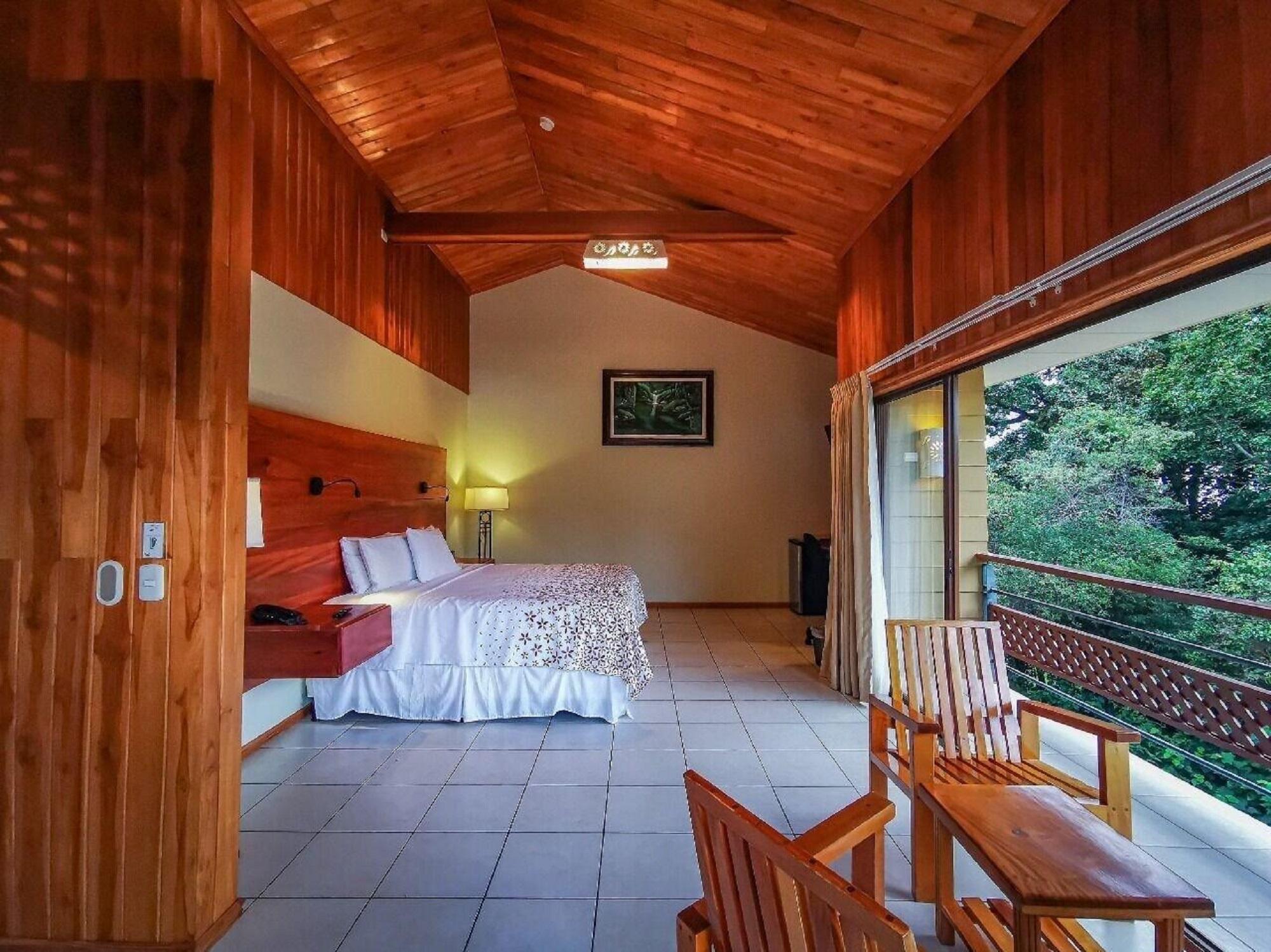 Ficus Sunset Hotel 4*