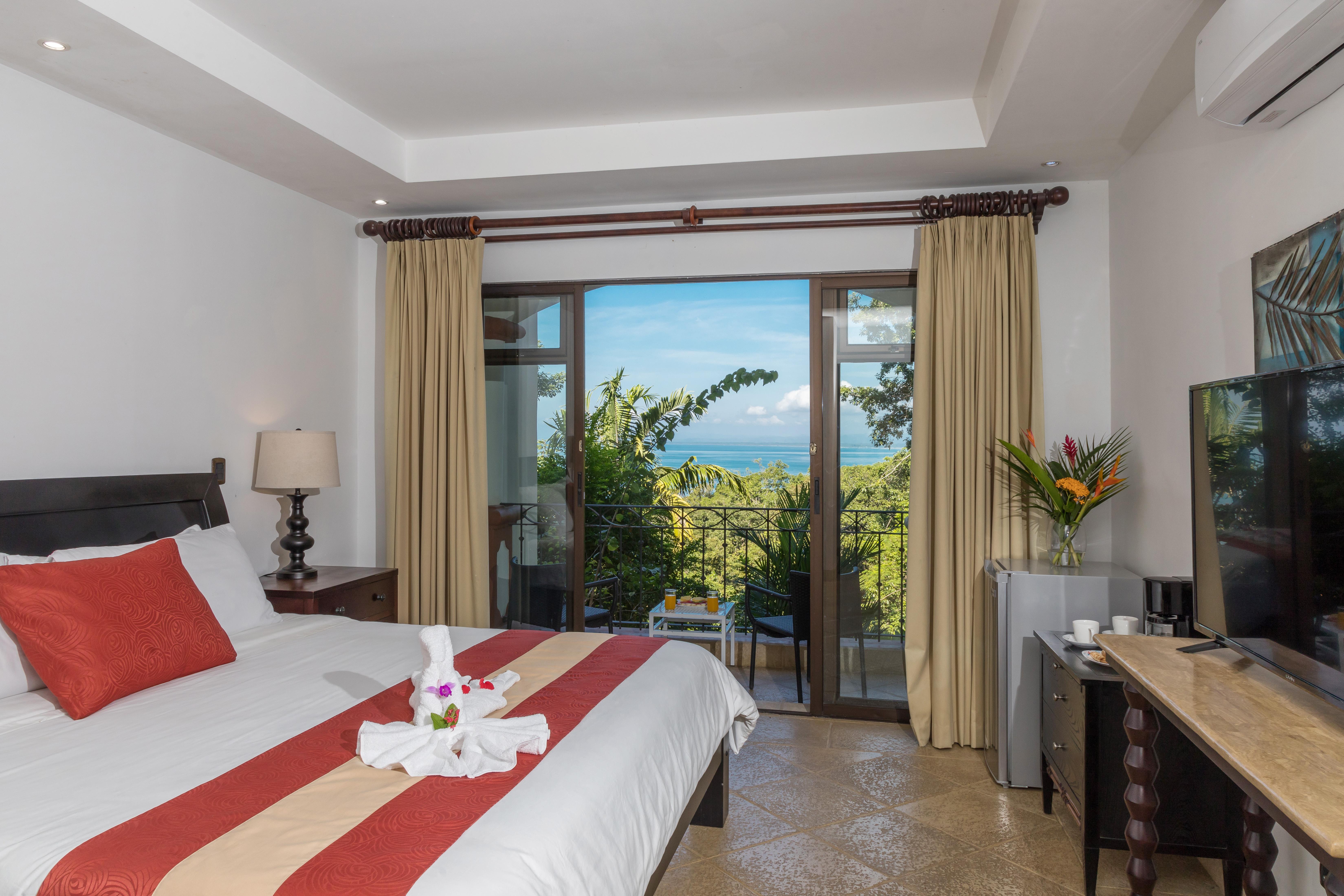 Hotel Shana By The 4*