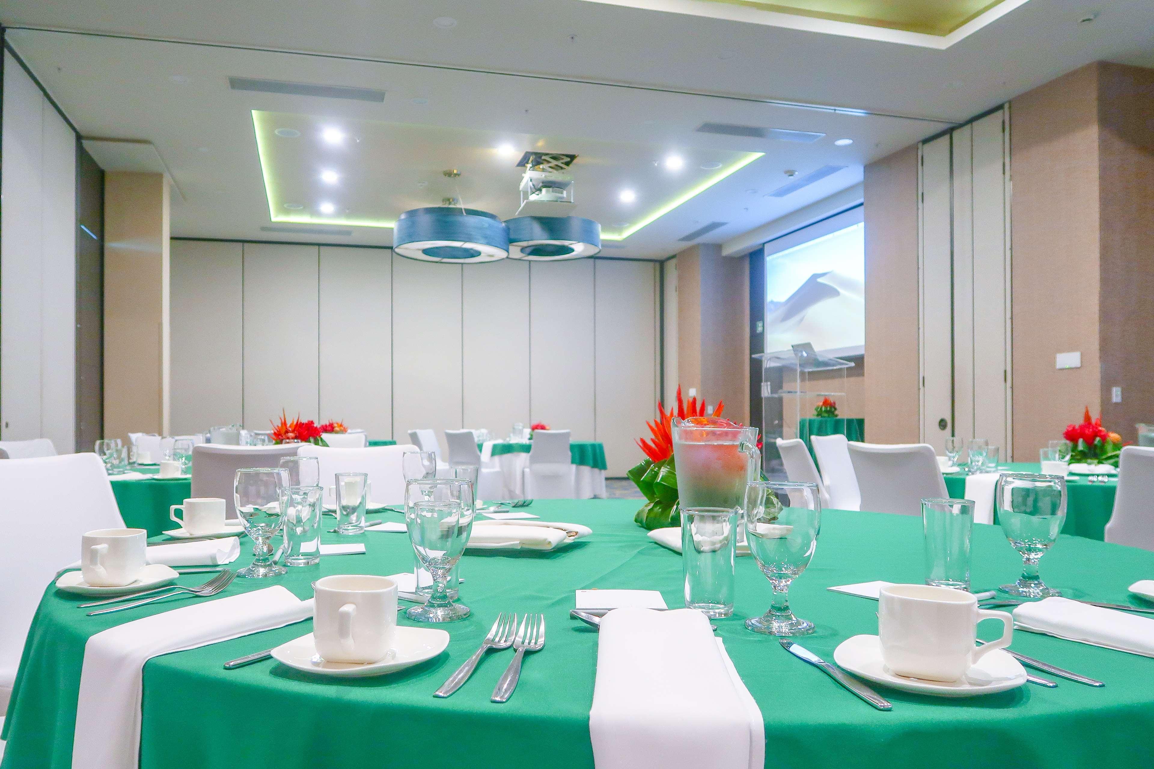 Hilton Garden La Sabana, Costa Rica Hotel 3*