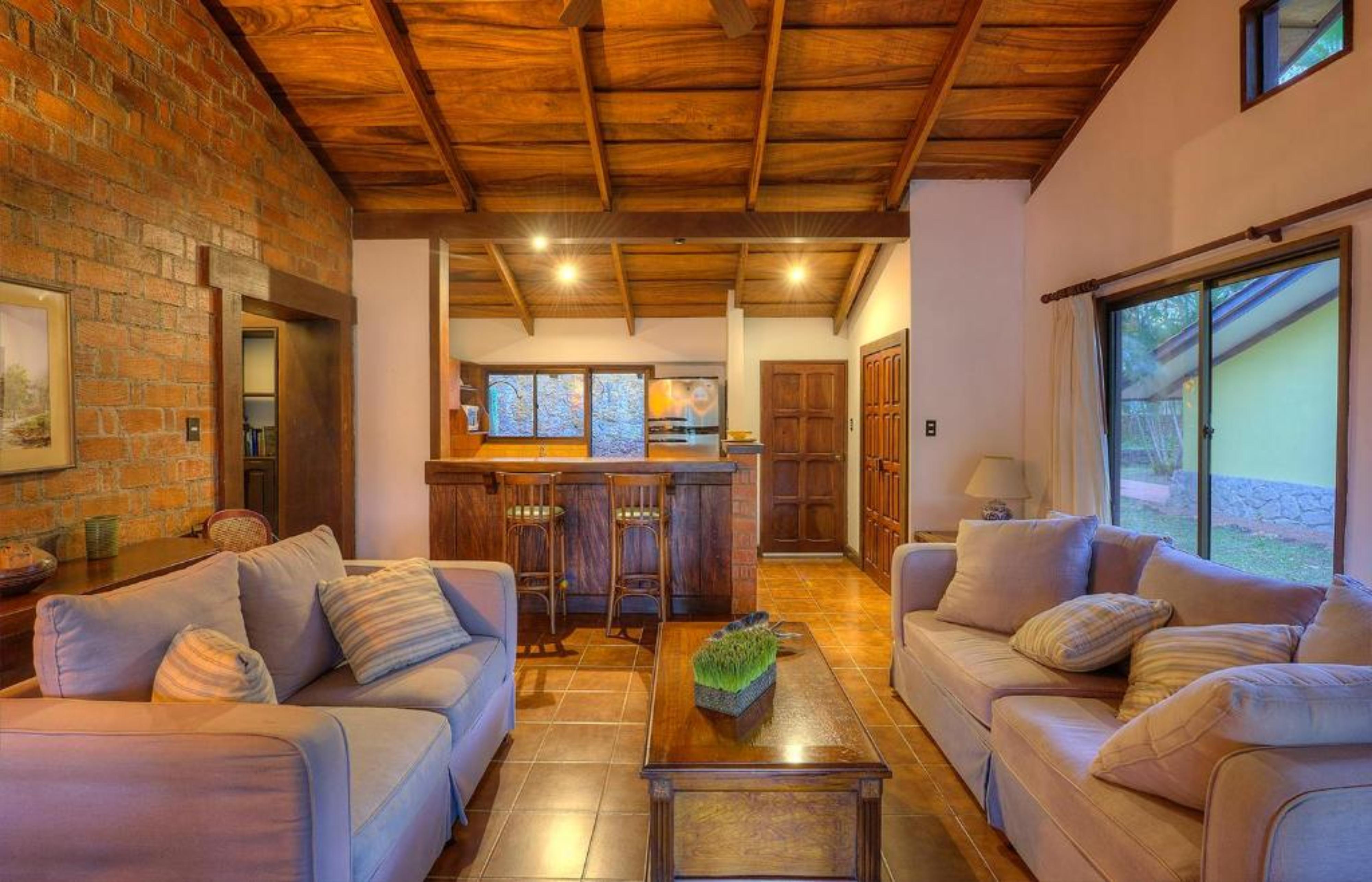 Hacienda La Pacifica Eco-lodge