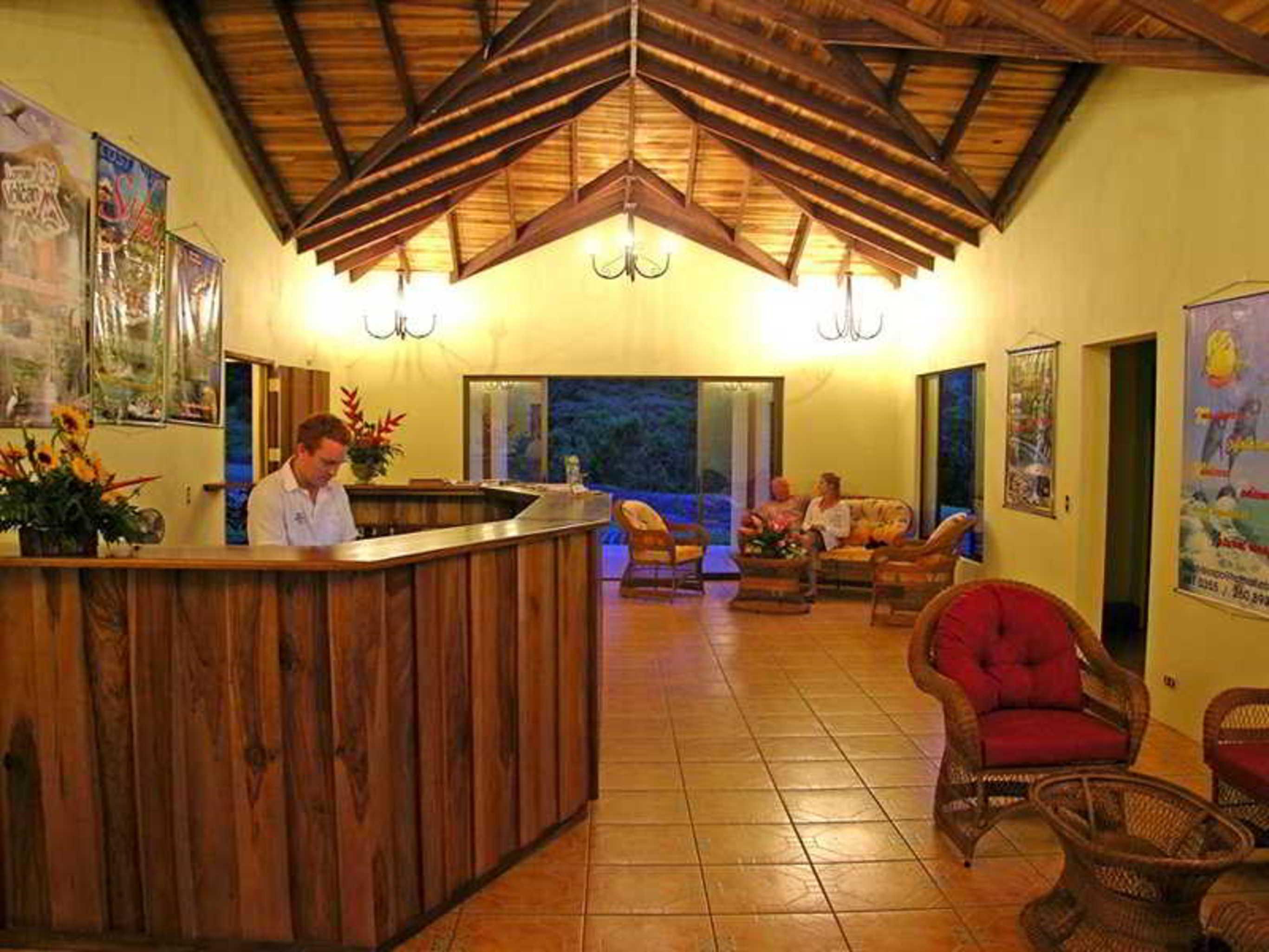 Hotel Lomas Del Volcan 4*