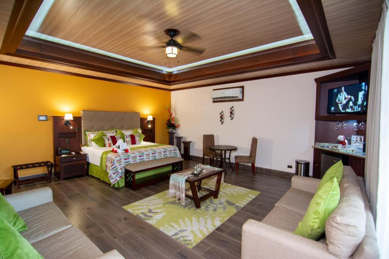 Hotel Arenal Springs & 5*