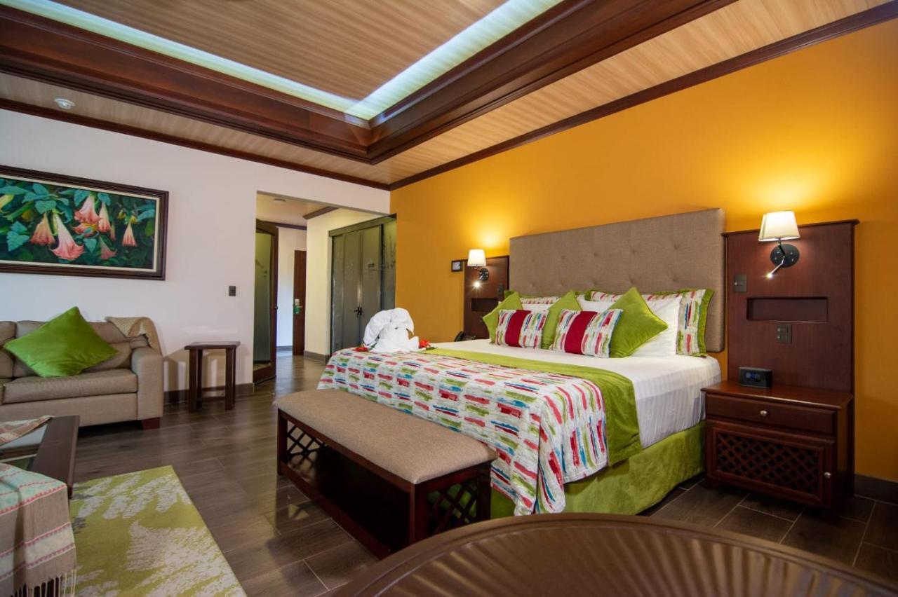 Arenal Springs &