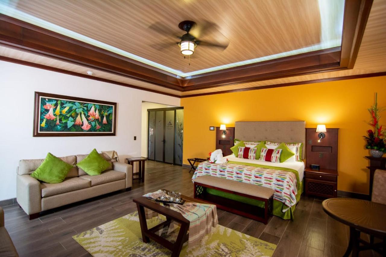 Arenal Springs & Hotel