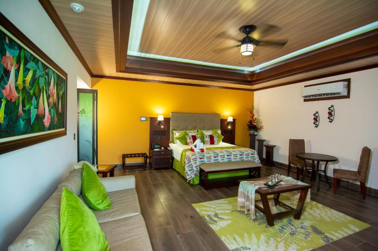 Hotel Arenal Springs &