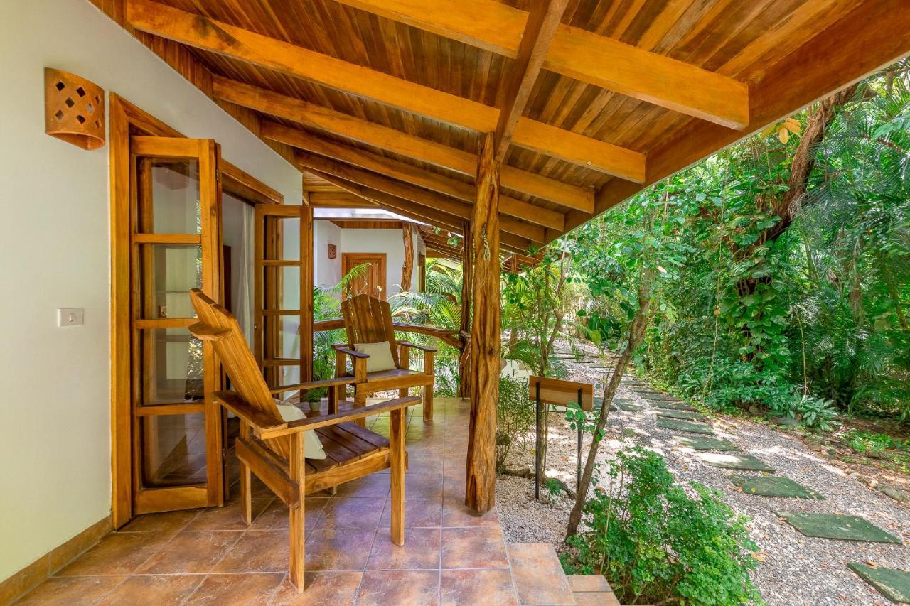 Makanas Bed & Breakfast 3*