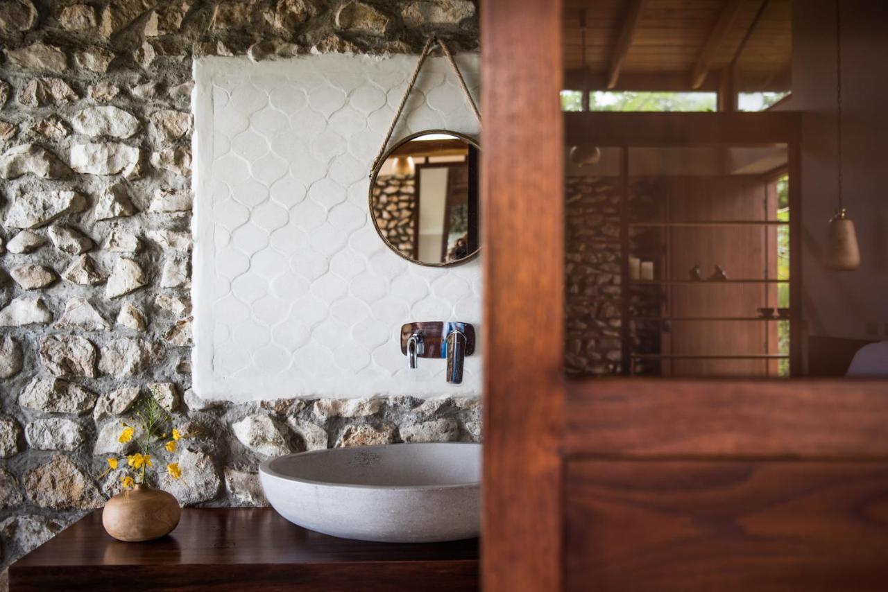 Thea & Retreats - Santa Teresa Resort