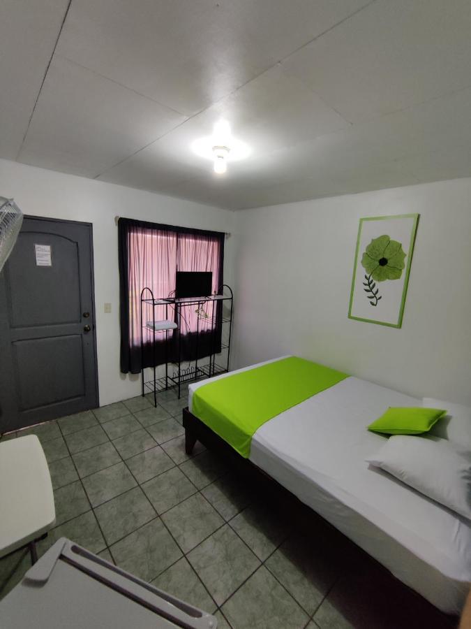 Cabinas Maritza *