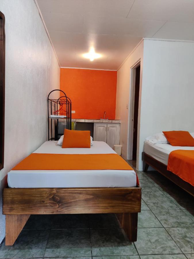 Cabinas Maritza Bed & Breakfast *