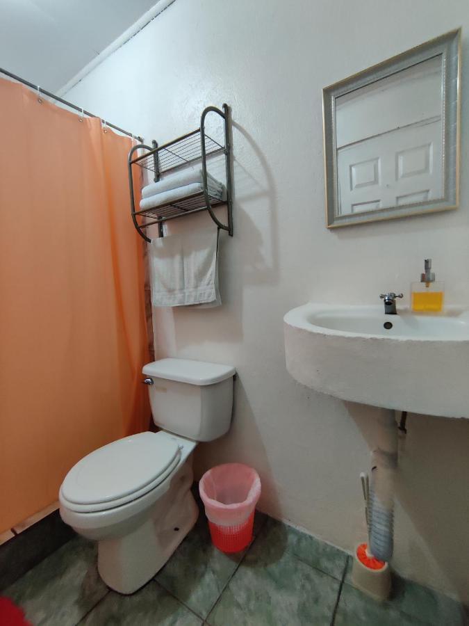 Cabinas Maritza Bed & Breakfast *