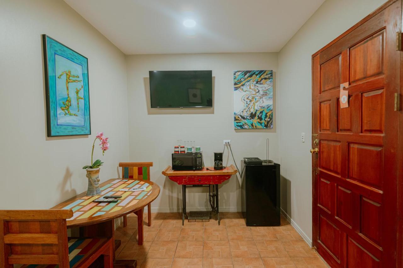 Bed & Breakfast Oasis Diverse Adult Retreat Quepos