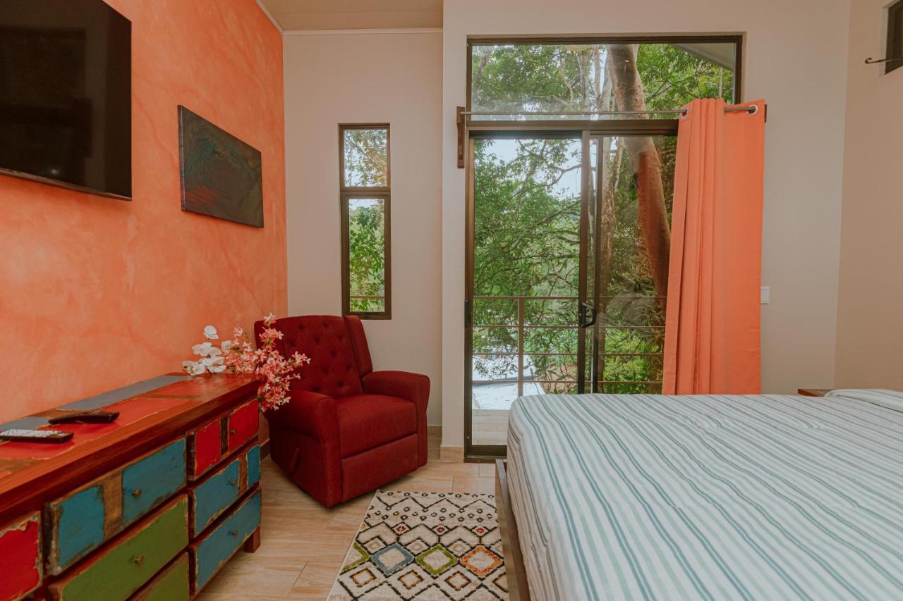 Oasis Diverse Adult Retreat Bed & Breakfast *