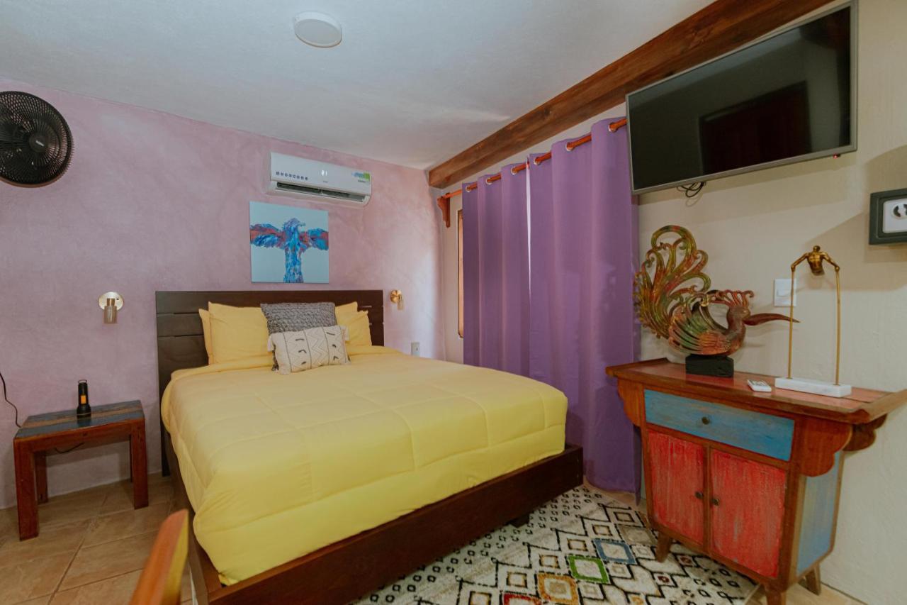 Bed & Breakfast Oasis Diverse Adult Retreat Quepos