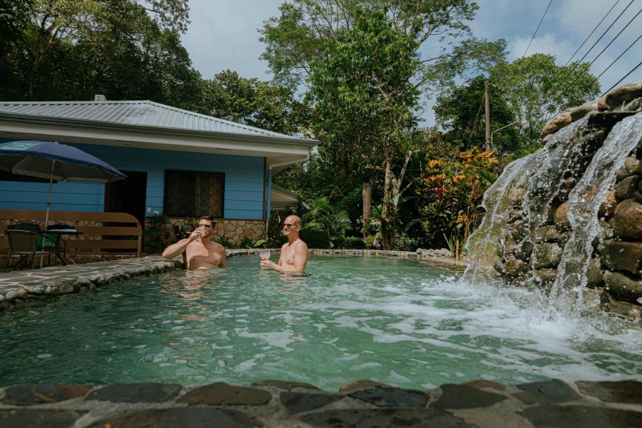 Bed & Breakfast Oasis Diverse Adult Retreat