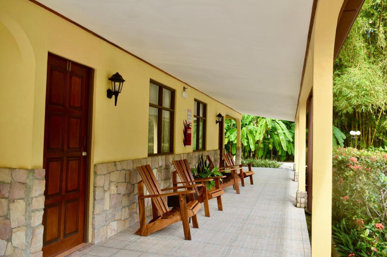 Espadilla Gardens 3*